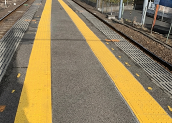 【施工後】福島市 駅ホーム 点字ブロック設置工事